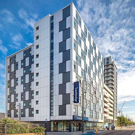 Travelodge London Stratford Hotel Exterior foto
