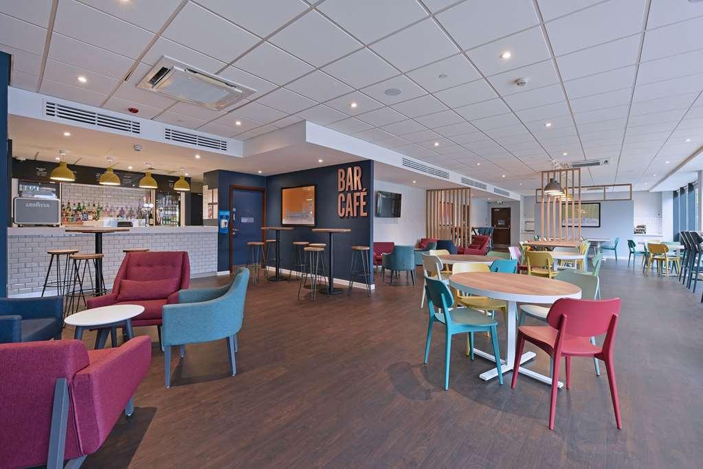 Travelodge London Stratford Hotel Restaurante foto