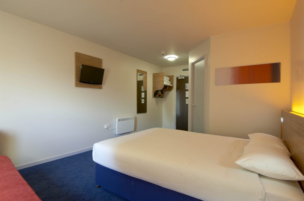 Travelodge London Stratford Hotel Exterior foto
