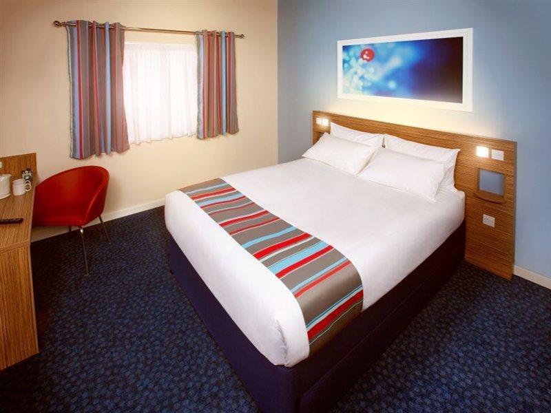 Travelodge London Stratford Hotel Exterior foto