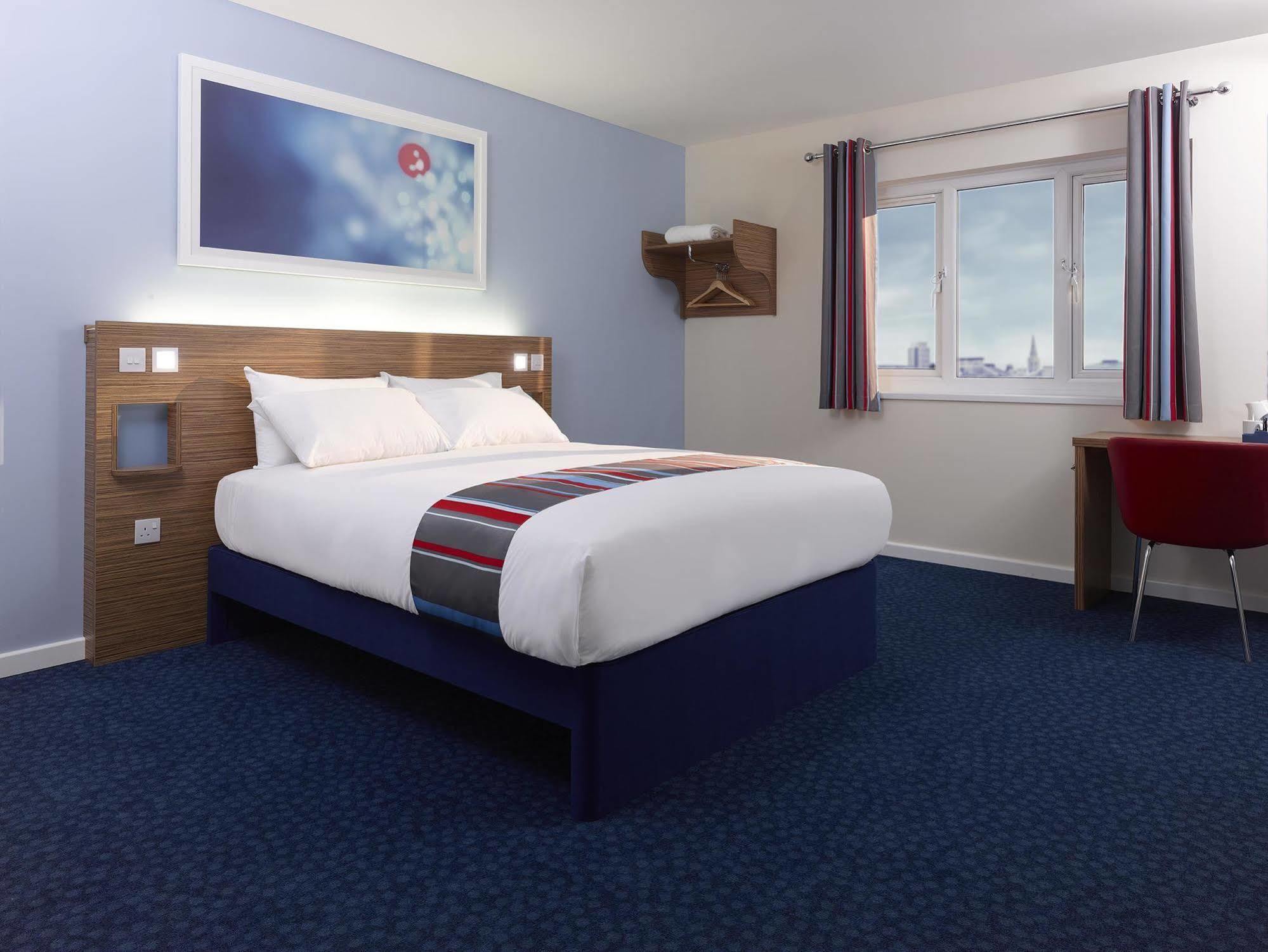 Travelodge London Stratford Hotel Exterior foto